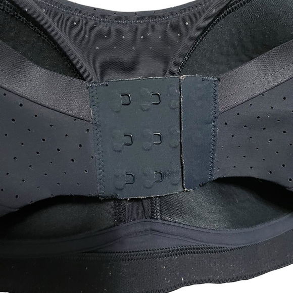 Lululemon Run Times Bra - Picture 8 of 9